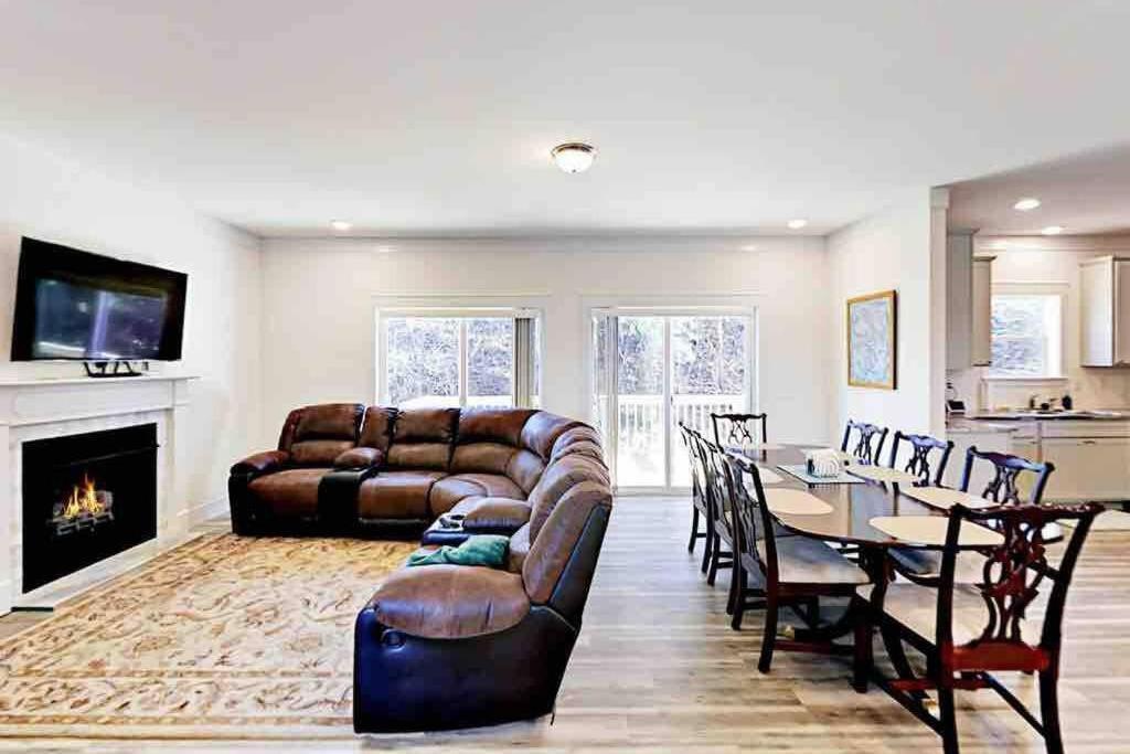 Serenity Views Comfort - Close To City & Parkway! Weaverville Extérieur photo