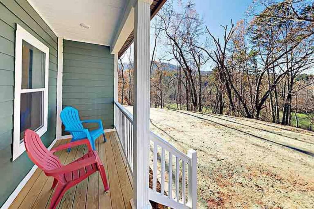 Serenity Views Comfort - Close To City & Parkway! Weaverville Extérieur photo