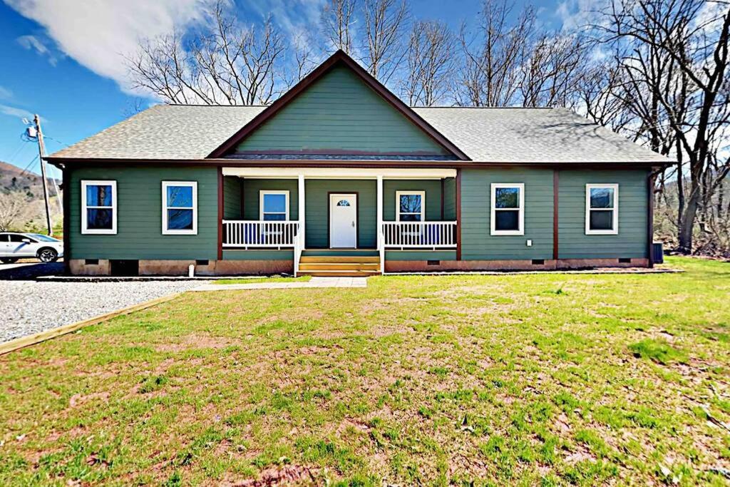 Serenity Views Comfort - Close To City & Parkway! Weaverville Extérieur photo